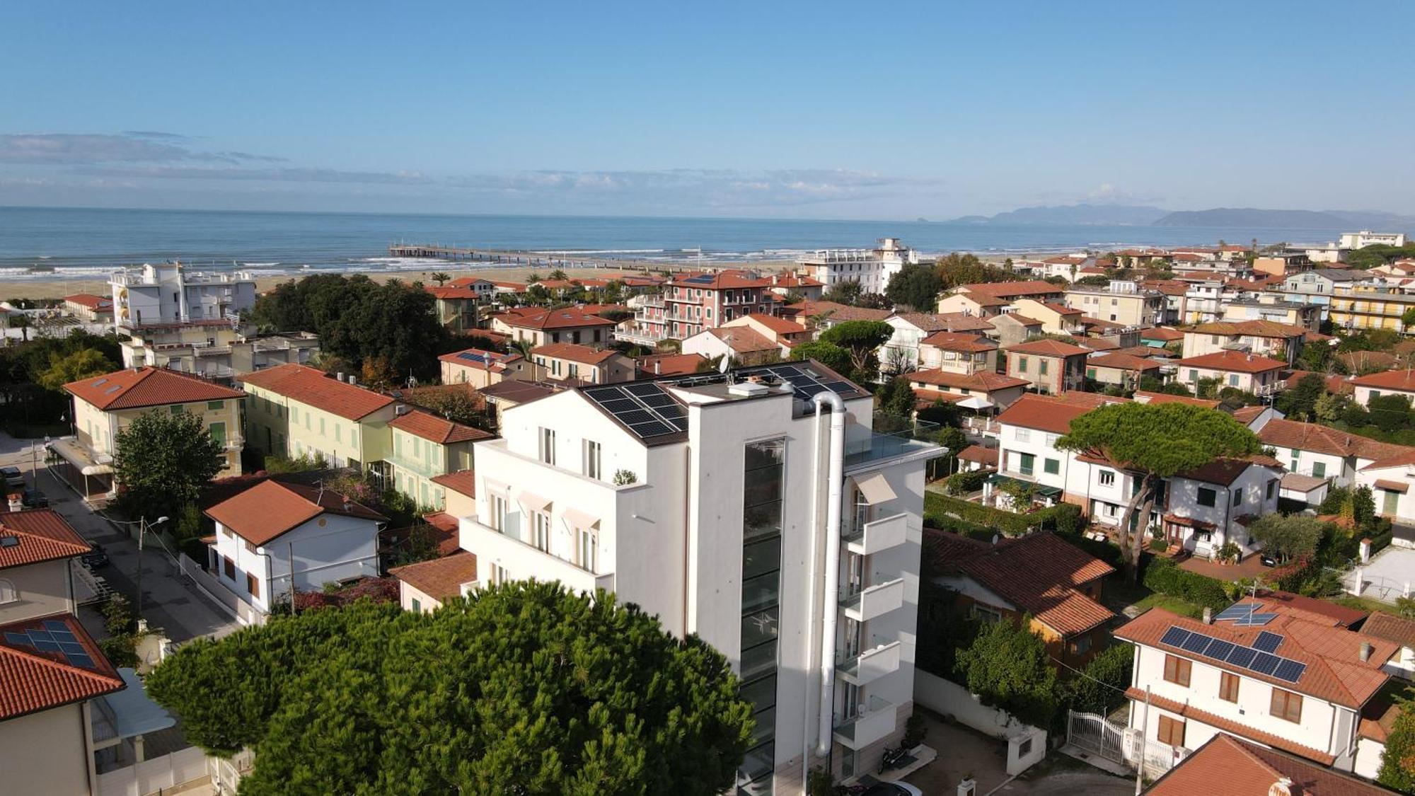 Hotel Villa Barsanti Пьетразанта Экстерьер фото