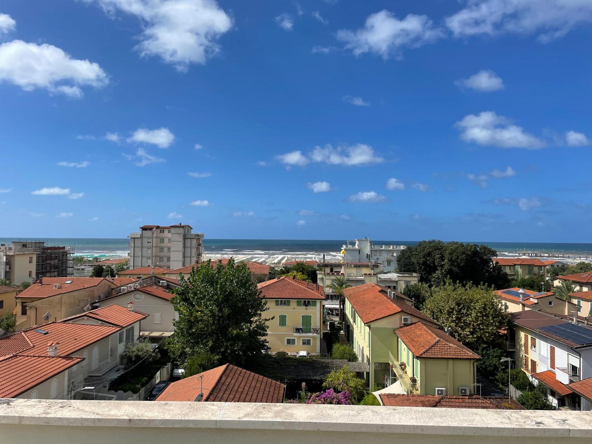 Hotel Villa Barsanti Пьетразанта Экстерьер фото